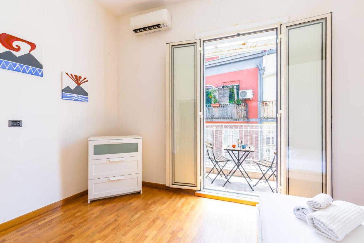 Chiaia Relax On Pedastrian Area Naples Exterior photo